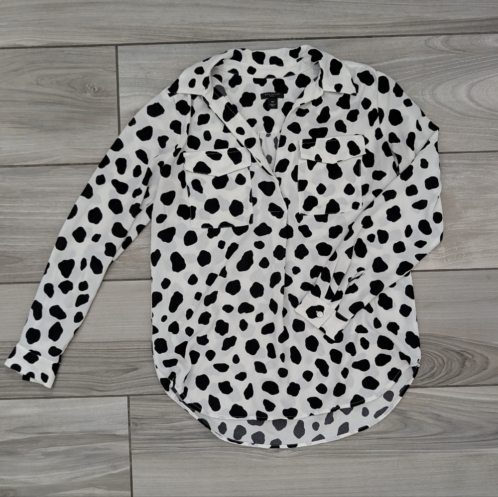 Ann Taylor White and Black Dots Long Sleeve Blouse with Chest Pockets